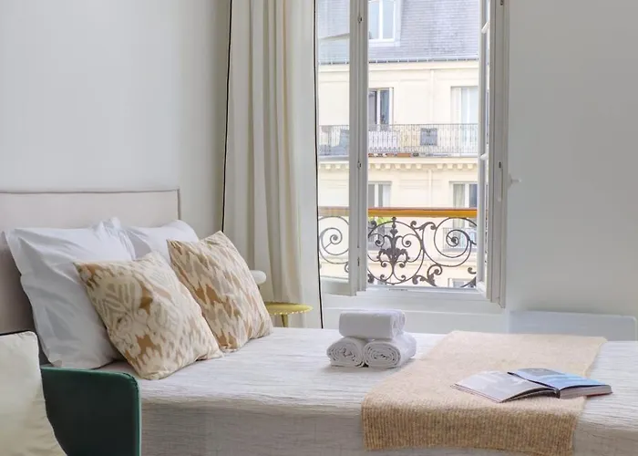 Apartament Bnbnova - Pompidou - Montorgueil & Le Marais *